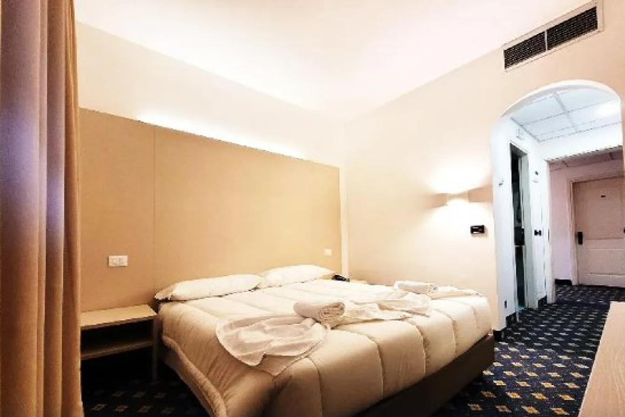 Hotel Аццано-Дечимо Экстерьер фото